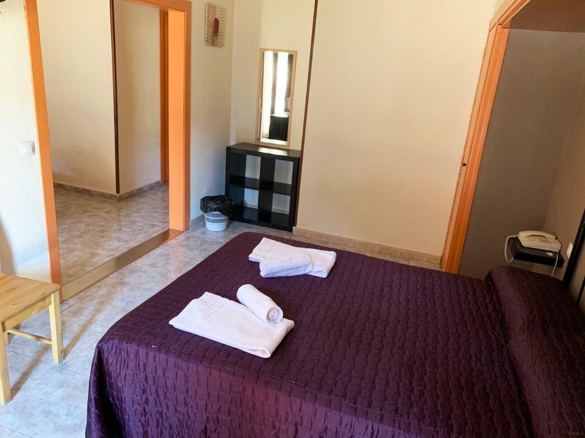 Hotel Barcelona サン・フリア・デ・ロリア エクステリア 写真