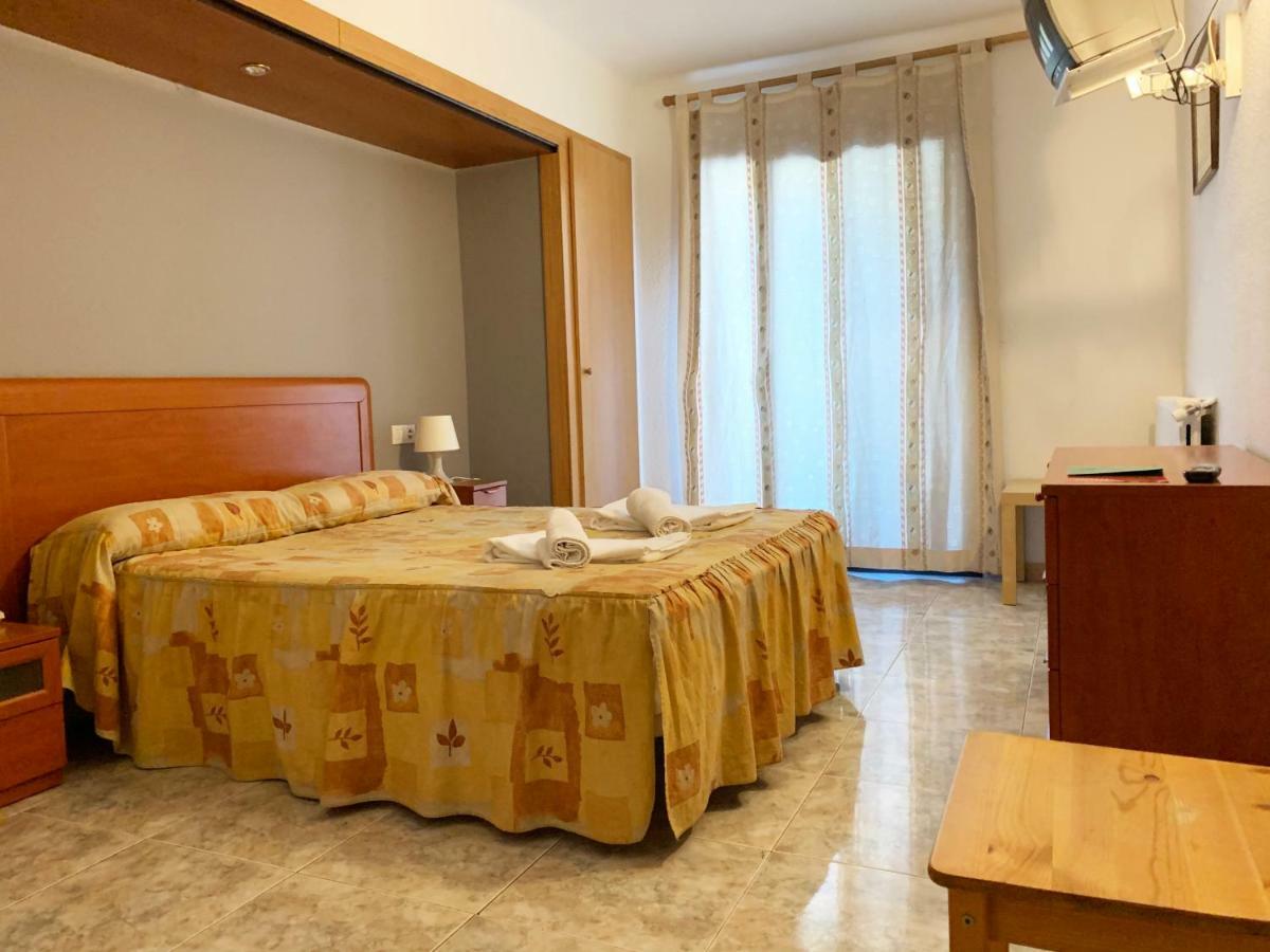 Hotel Barcelona サン・フリア・デ・ロリア エクステリア 写真