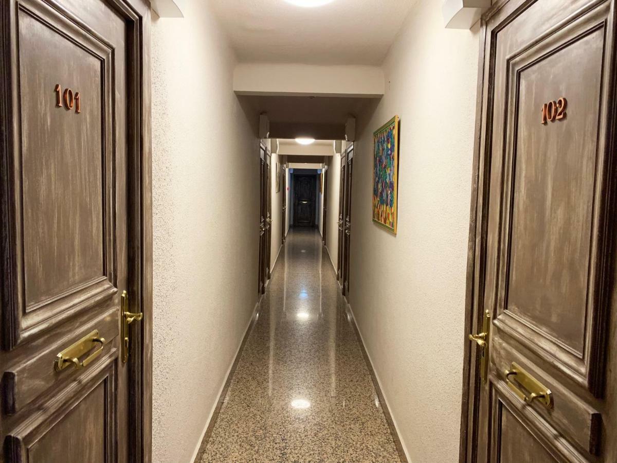 Hotel Barcelona サン・フリア・デ・ロリア エクステリア 写真